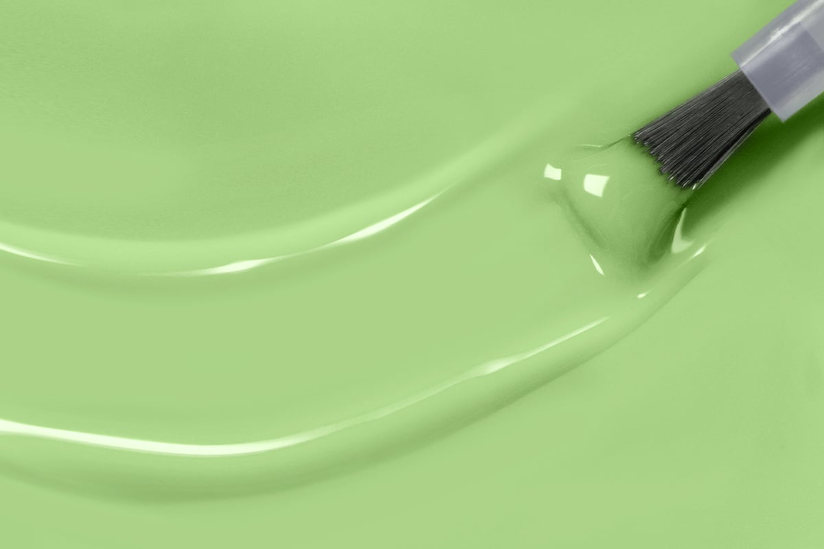 Jolifin LAVENI Shellac - pastell-pistachio green 10ml