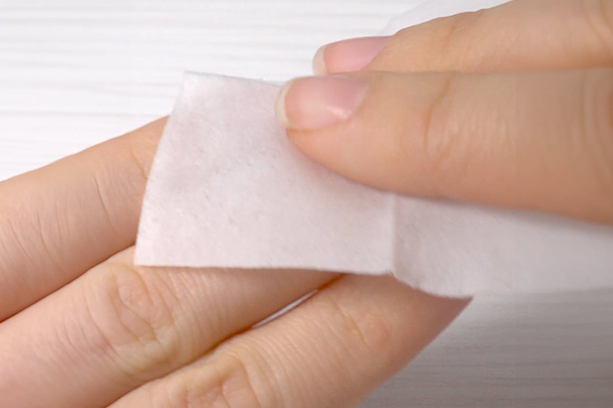 Jolifin LAVENI Alkoholpads - 10 Stück