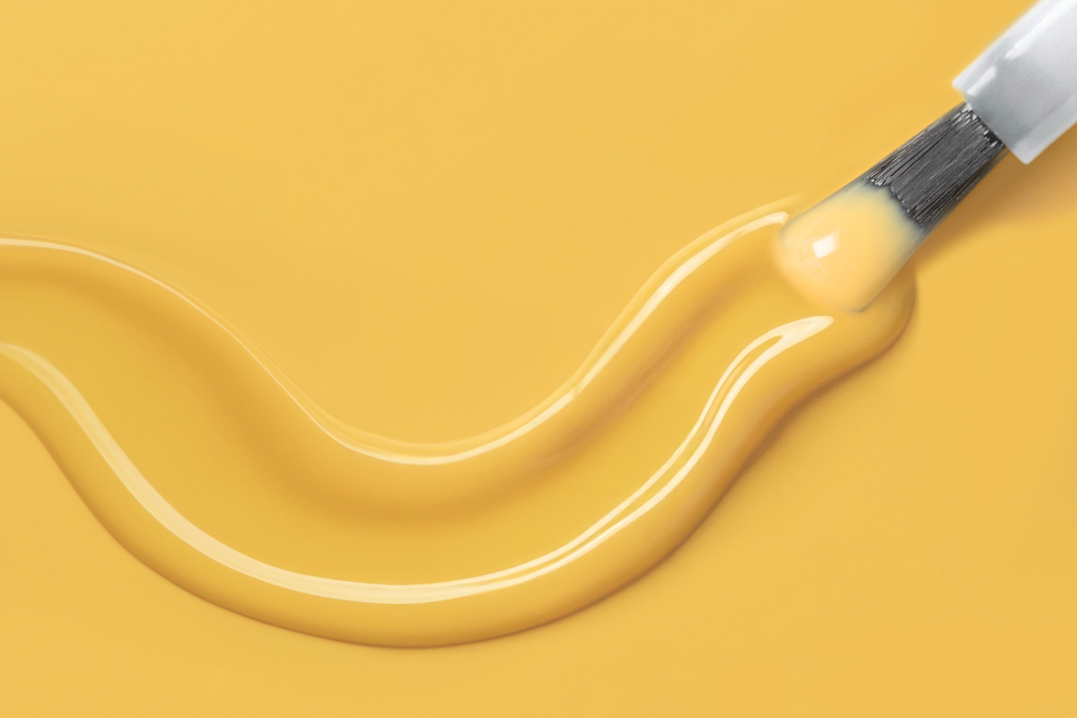 Jolifin LAVENI Shellac - buttercup pastel-yellow 10ml