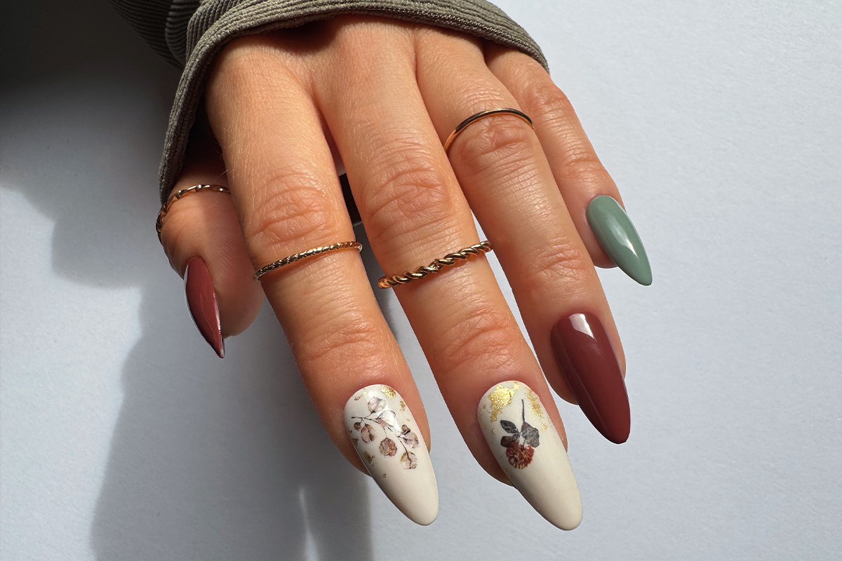 Jolifin LAVENI Shellac - nude-olive 10ml Jolifin LAVENI Shellac - nude-olive 10ml