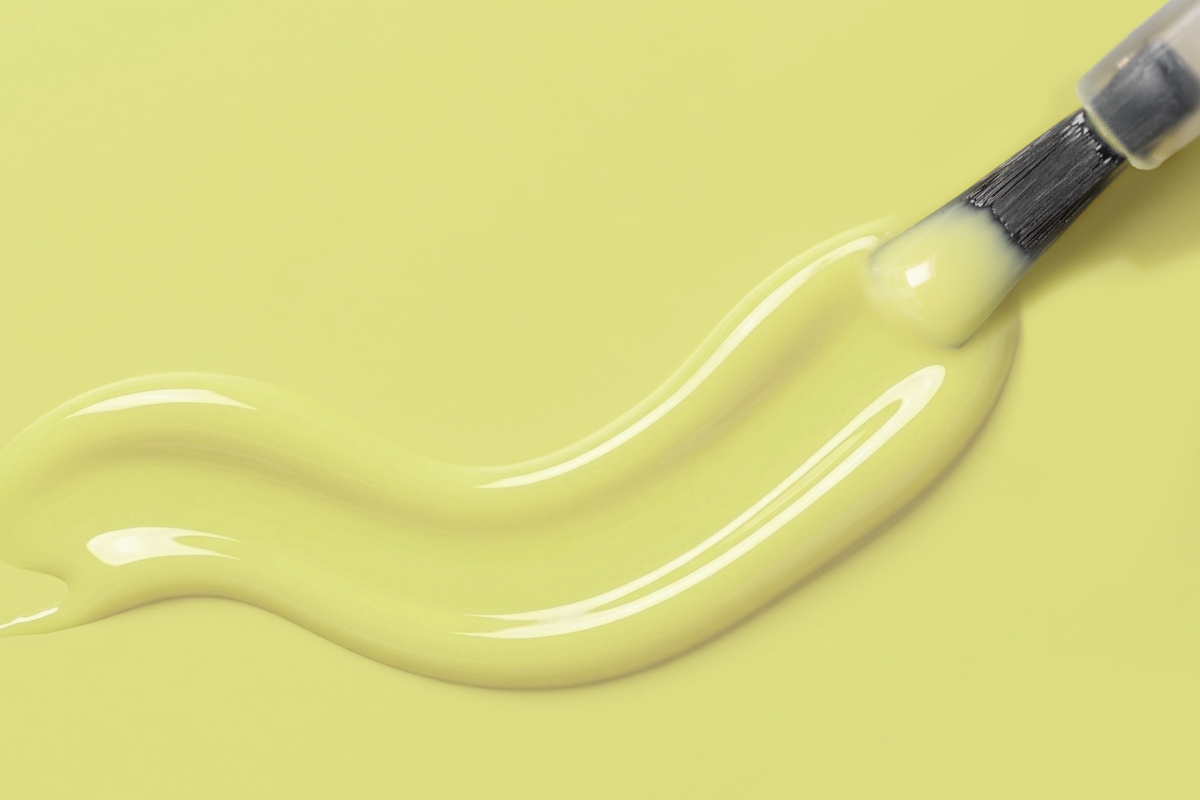 Jolifin LAVENI Shellac - creamy yellow 10ml 