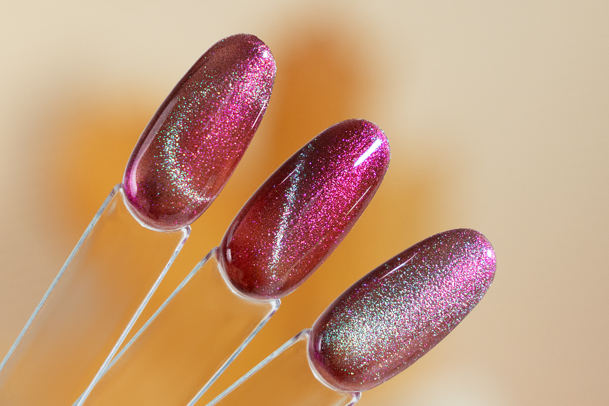Jolifin LAVENI Shellac - Cat-Eye 9D wild berry galaxy 10ml