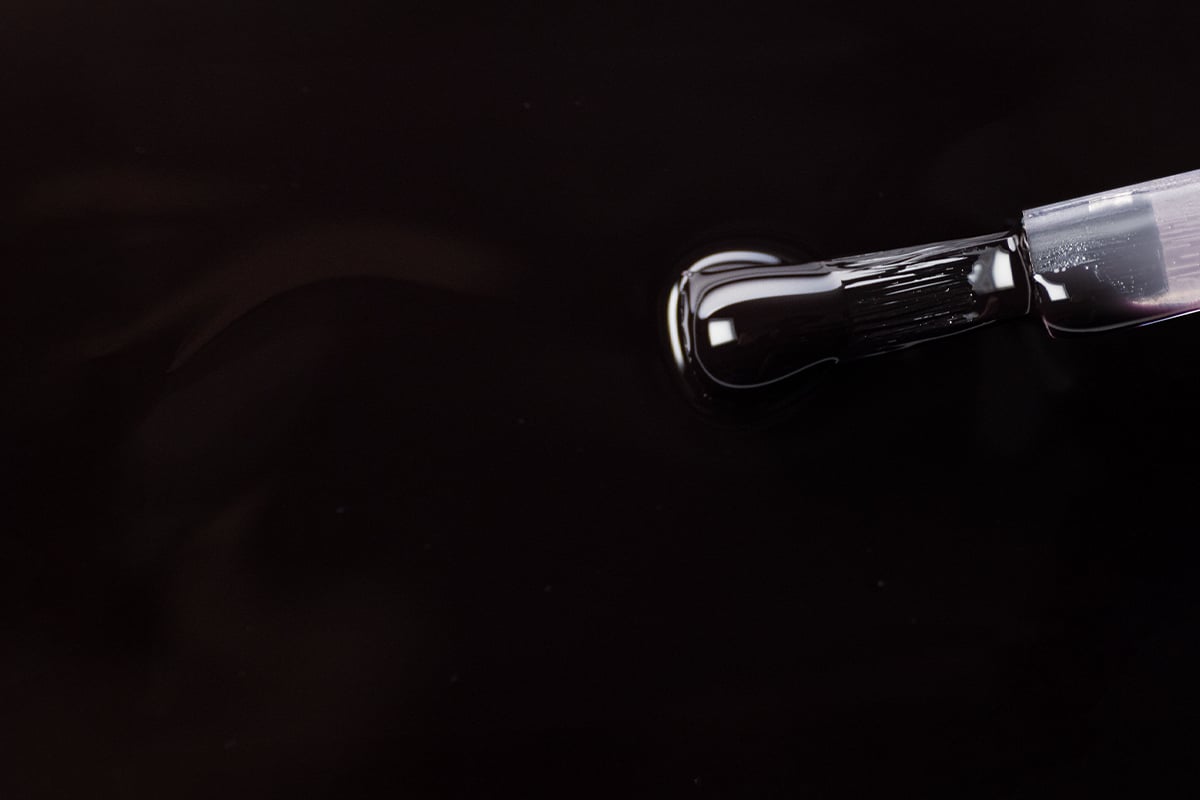 Jolifin LAVENI Shellac - aubergine 10ml
