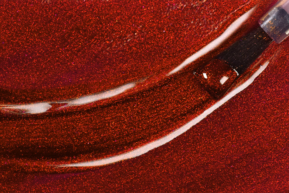 Jolifin LAVENI Shellac - Cat-Eye 9D rubin red 10ml