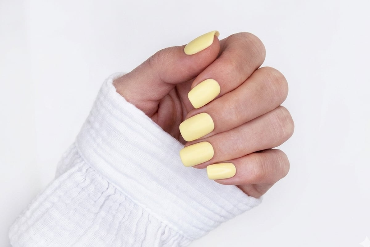 Jolifin SoftGel PressOns - short square - buttercup yellow