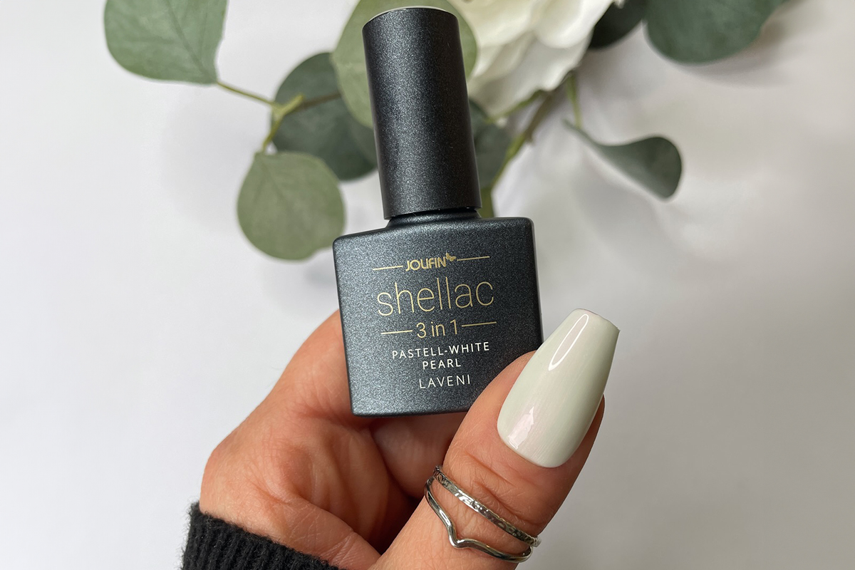 Jolifin LAVENI 3in1 Shellac - pastell-white pearl 10ml