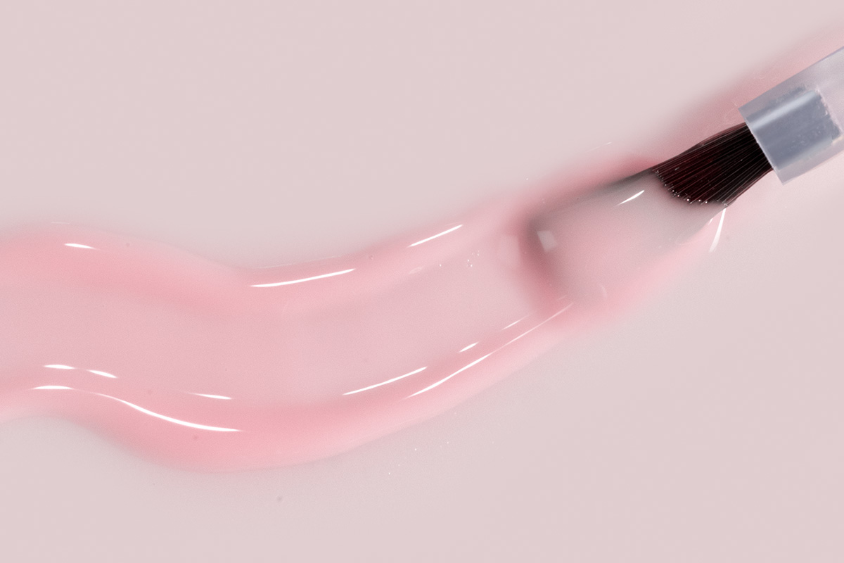 Jolifin LAVENI Quick Build-Up Gel - extra strong milky rosé 11ml