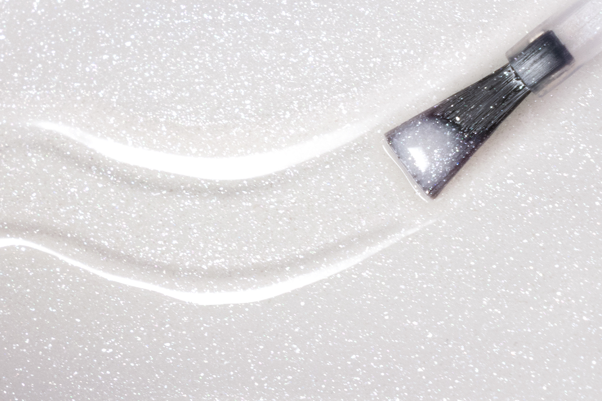 Jolifin LAVENI Shellac - Base-Coat creamy white shine 10ml