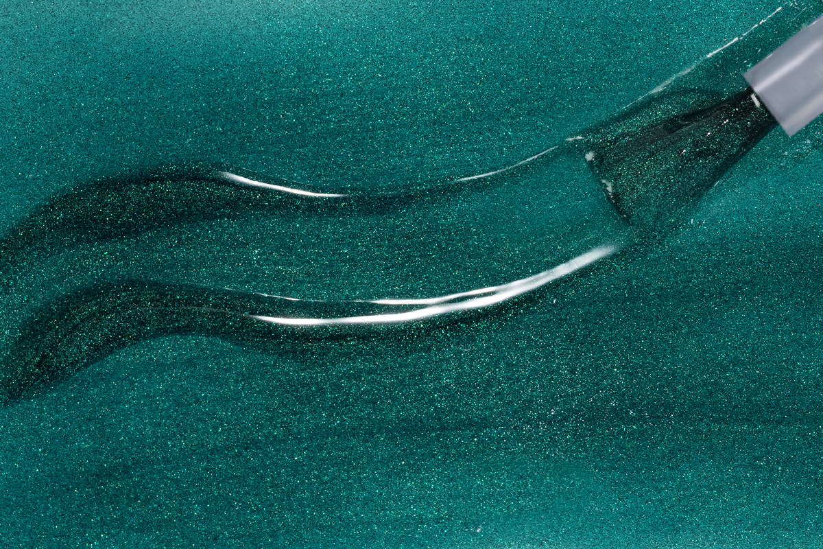 Jolifin LAVENI Shellac - smaragd elegance 10ml