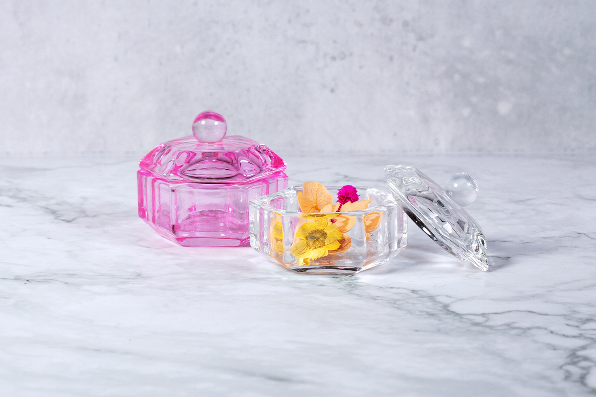 Jolifin glass container with clear lid