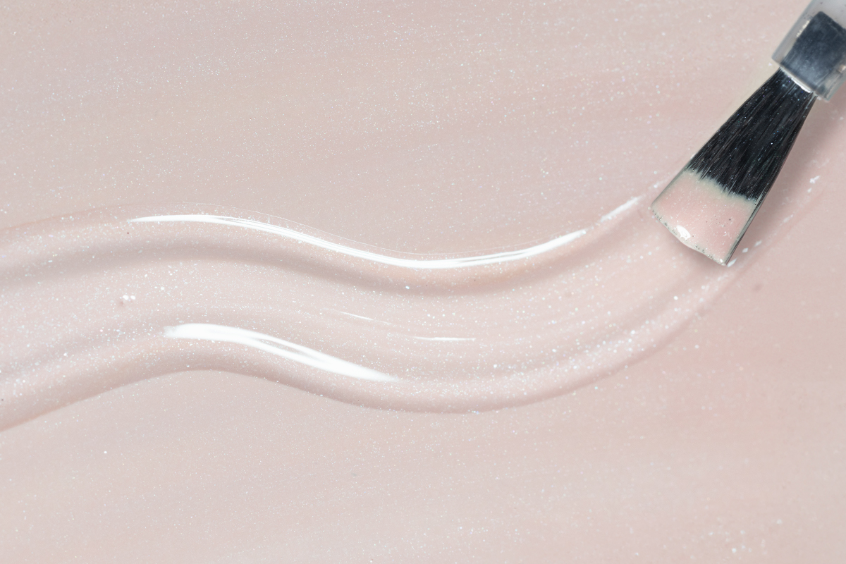 Jolifin LAVENI Shellac - elegance beige Glimmer 10ml