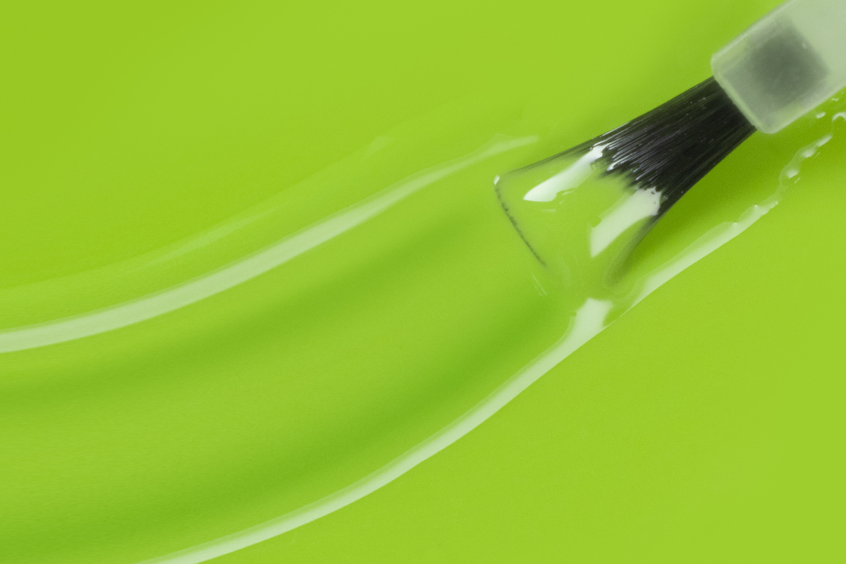 Jolifin LAVENI Shellac - hypnotising green 10ml