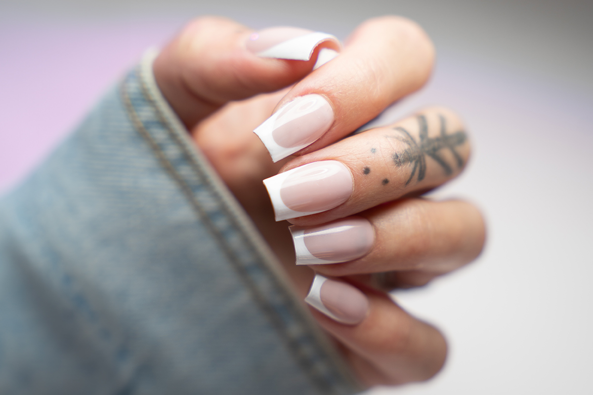 Jolifin LAVENI Shellac Fineliner - French-White 10ml