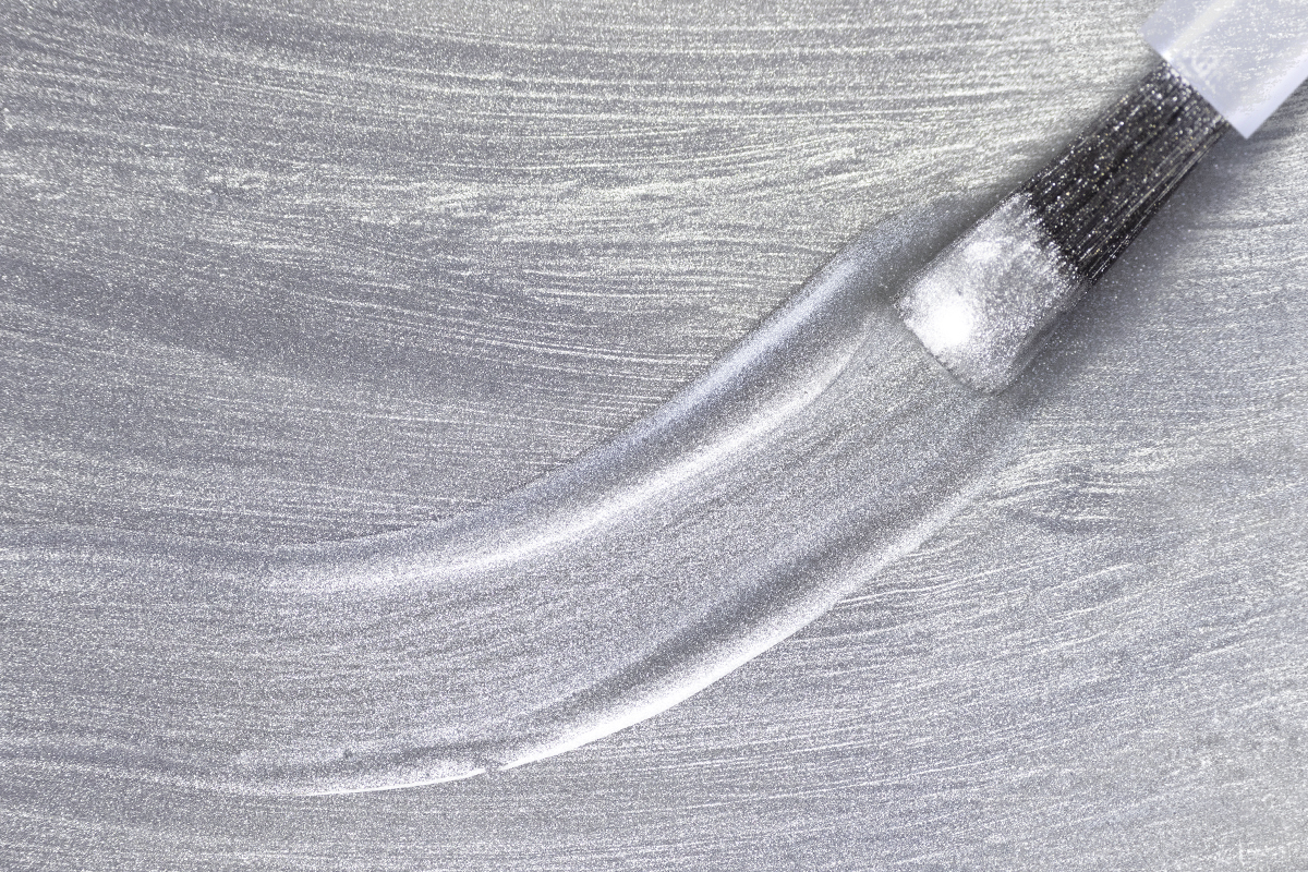 Jolifin LAVENI Shellac - satin pearl silver 10ml