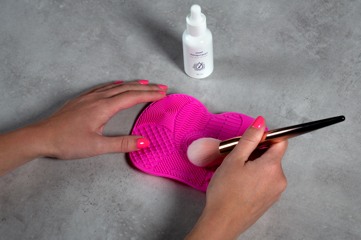 Jolifin silicone cleaning mat for brushes XL