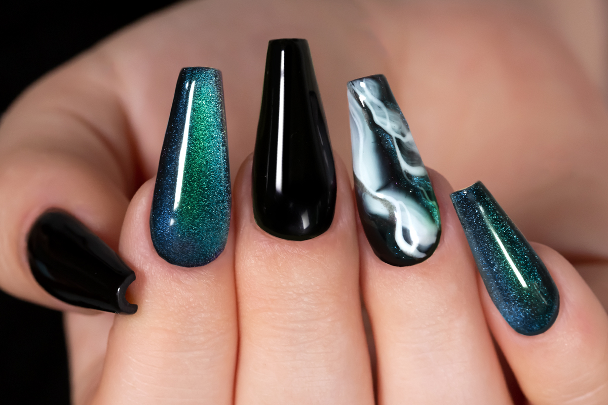 Jolifin LAVENI Shellac - Extreme Cat-Eye galaxy blue 10ml