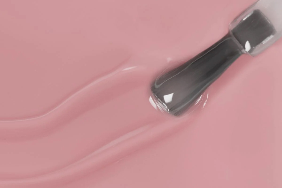 Jolifin LAVENI Shellac - Base-Coat milky make-up dark 10ml