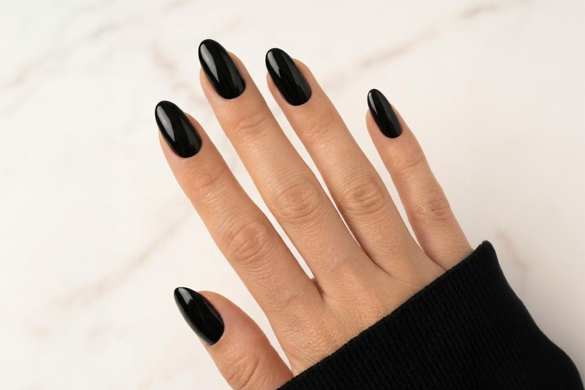 Jolifin LAVENI Shellac - black 10ml