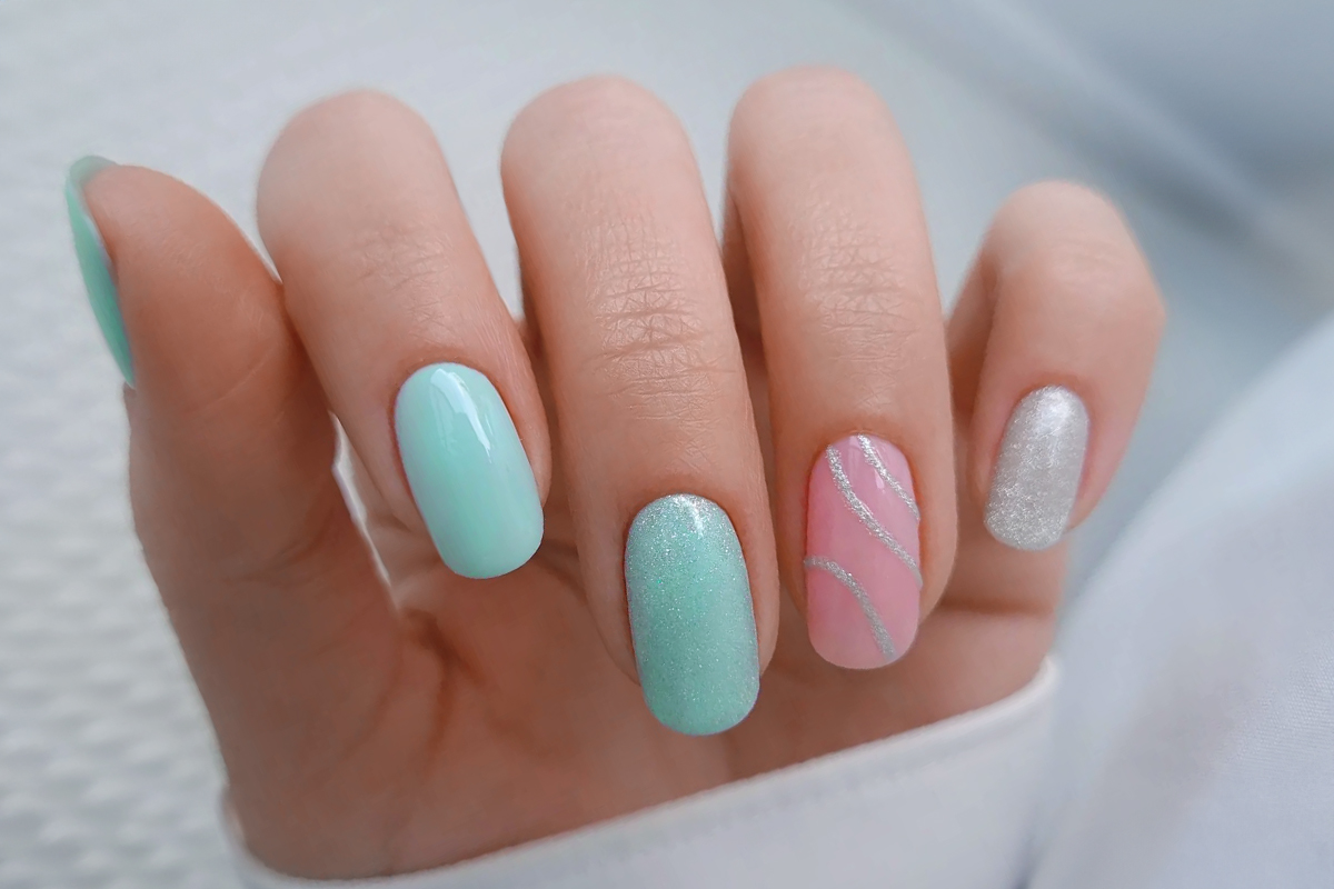 Jolifin LAVENI Shellac - pastell-babymint 10ml