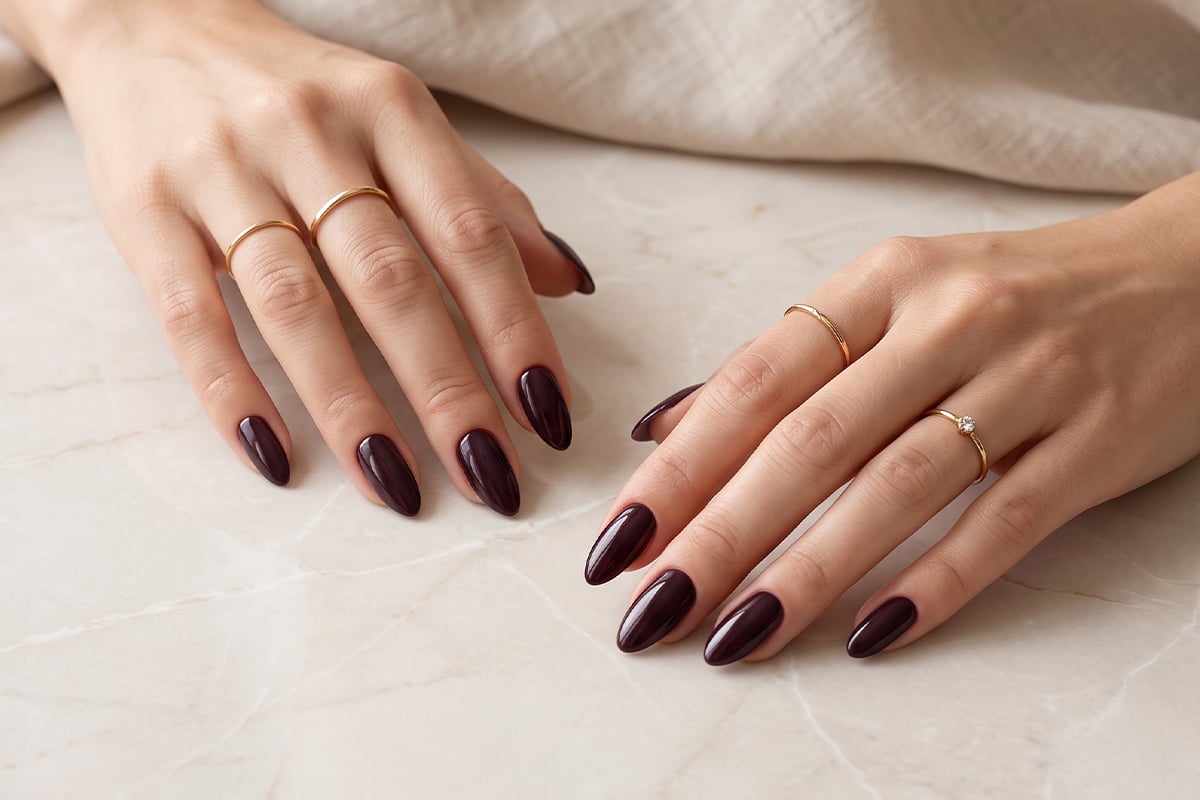 Jolifin LAVENI Shellac - aubergine 10ml